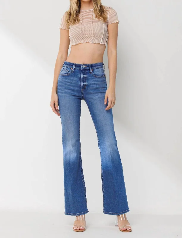 Simple Solid Color Mid Rise Slim Bootcut In Medium Wash