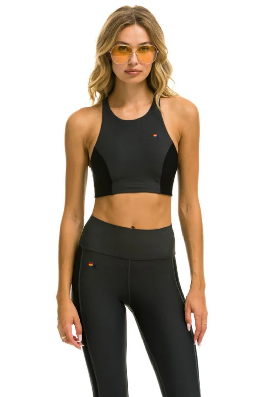 COLOR BLOCK RACER SPORTS BRA - TITANIUM